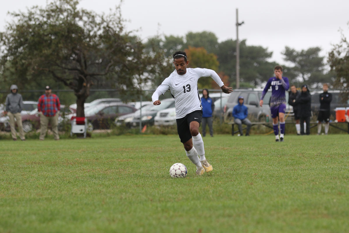 YC Mens Soccer vs Avila (18).JPG